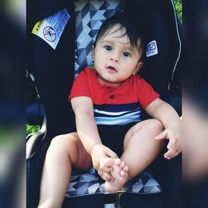 Meet your Posher, Larissa